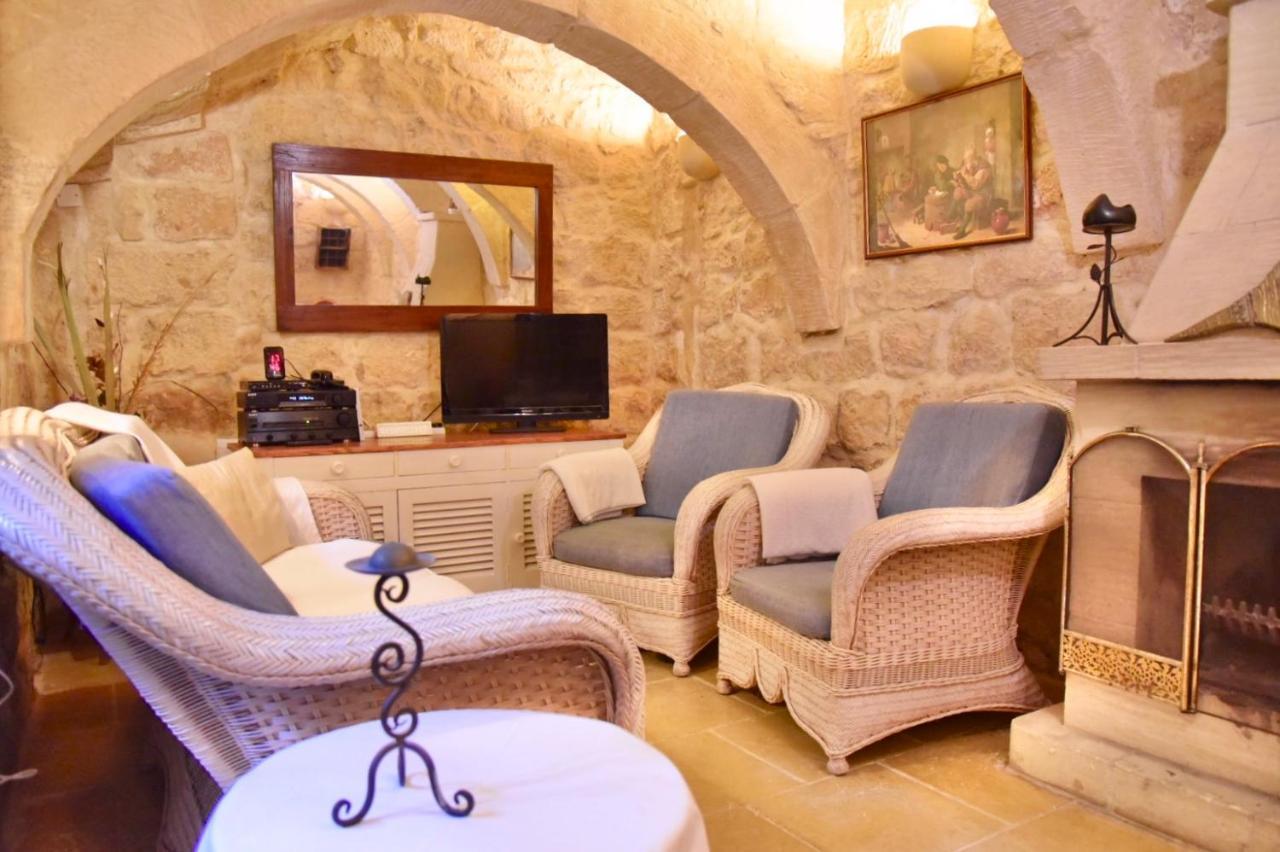 Ta'Martin Farmhouse Xewkija Gozo Villa Buitenkant foto